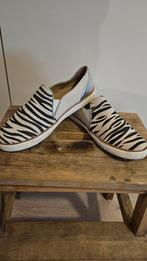 Loafer instapper zebraprint Poelman 38, Kleding | Dames, Schoenen, Ophalen of Verzenden, Zo goed als nieuw, Zwart, Instappers
