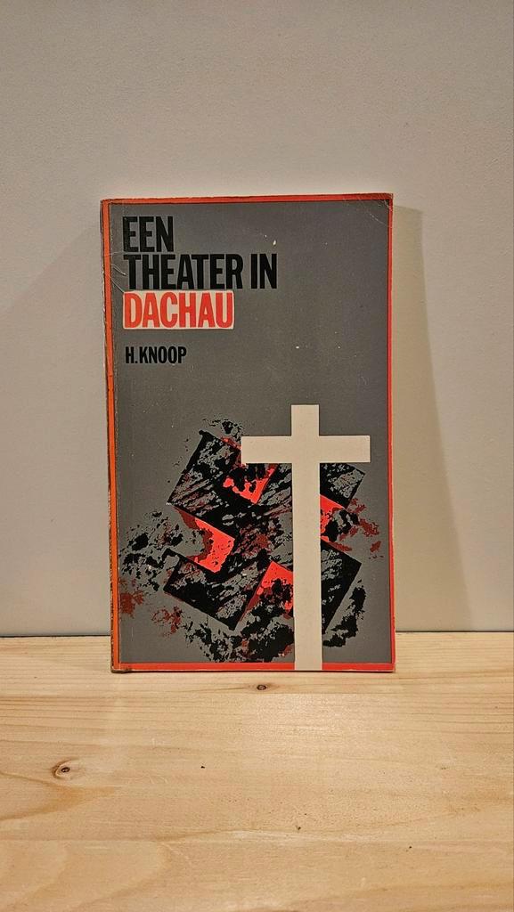 Een theater in Dachau, Boeken, Oorlog en Militair, Gelezen, Tweede Wereldoorlog, Ophalen of Verzenden