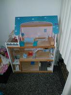 Mooi groot poppenhuis met meubeltjes, Kinderen en Baby's, Speelgoed | Poppenhuizen, Ophalen of Verzenden, Gebruikt, Poppenhuis