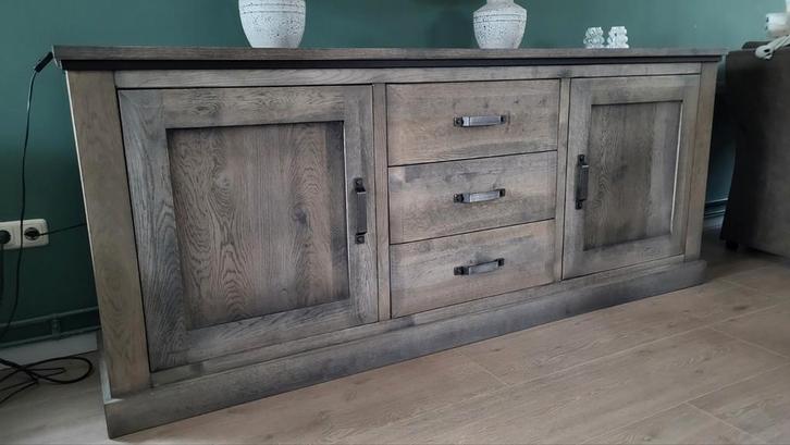 Dressoir Experience met ijzeren accenten, Huis en Inrichting, Kasten | Dressoirs, Zo goed als nieuw, 200 cm of meer, 25 tot 50 cm