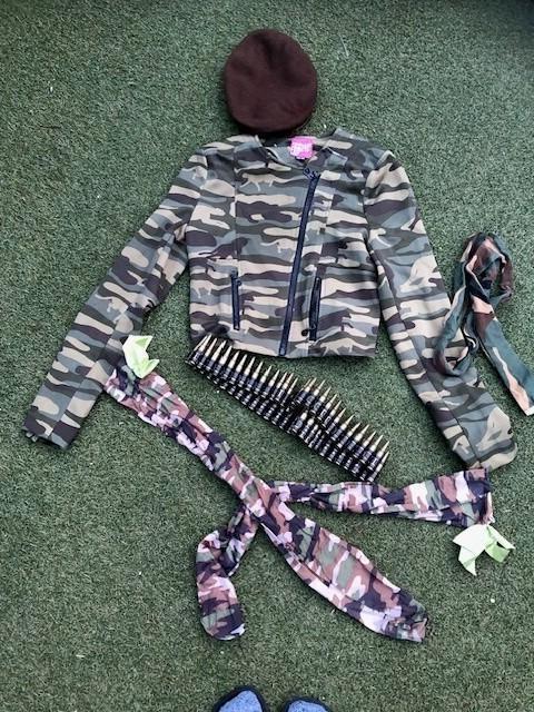 leger outfit meisje, Kinderen en Baby's, Ophalen of Verzenden, Zo goed als nieuw, 170 of groter, Meisje