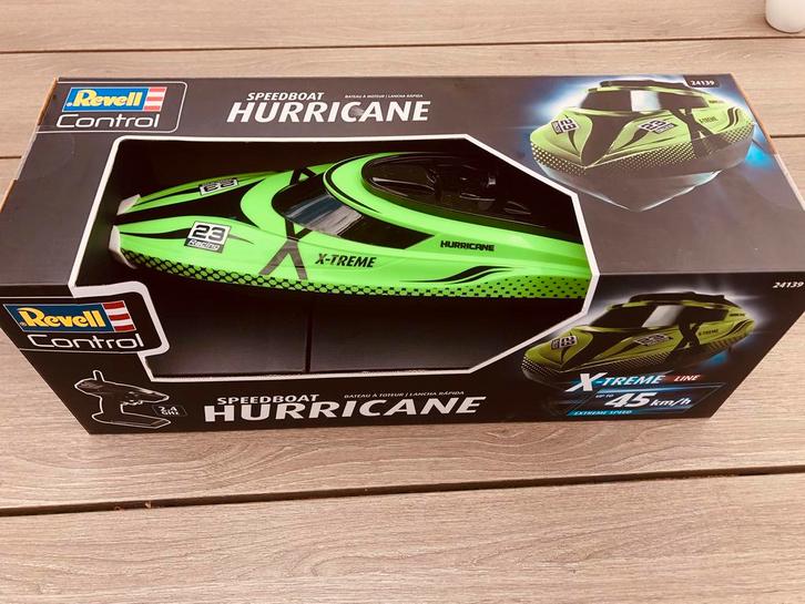 Radiografisch bestuurbare boot Revell Hurricane, Hobby en Vrije tijd, Modelbouw | Radiografisch | Overige, Zo goed als nieuw, Ophalen of Verzenden