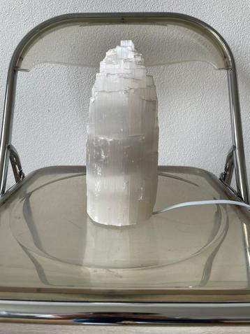 Seleniet Lamp, 25cm beschikbaar voor biedingen
