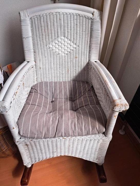 Schommelstoel, Huis en Inrichting, Stoelen, Gebruikt, Eén, Riet of Rotan, Wit, Ophalen