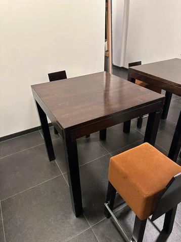 2 Hutten Tafels met Krukken - Perfect voor Horeca! beschikbaar voor biedingen