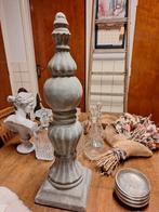 Landelijk vergrijsd ornament/ baluster, Ophalen of Verzenden, Zo goed als nieuw