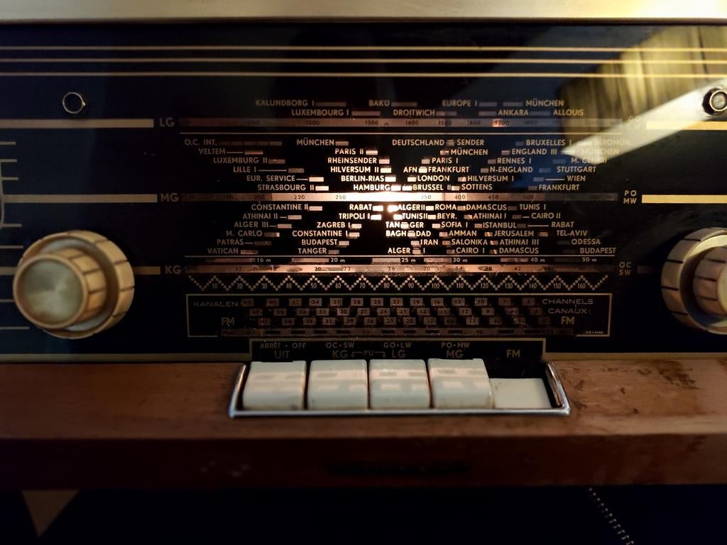 Vintage Philips Radio, Audio, Tv en Foto, Radio's, Ophalen of Verzenden, Gebruikt