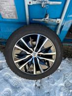 Originele 18” Volvo XC40 winterbanden set met nokianbanden, 18 inch, Banden en Velgen, 235 mm, Winterbanden