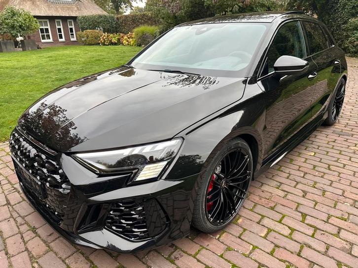 Audi A3 RS3 2.5 TFSI Pano B&O 2023 8000km, Auto's, Audi, Bedrijf, Te koop, RS3, 360° camera, 4x4, ABS, Achteruitrijcamera, Adaptieve lichten