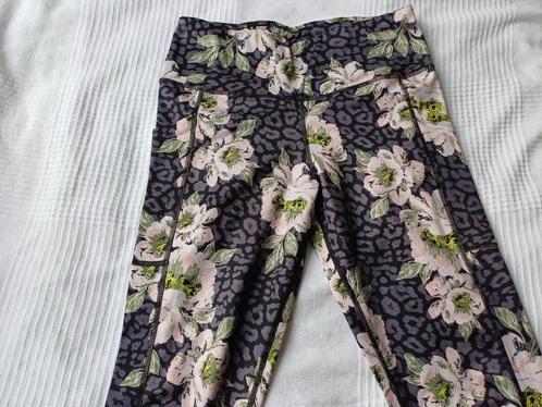 Sportsetje Hunkemöller, Kleding | Dames, Sportkleding, Zo goed als nieuw, Overige typen, Maat 38/40 (M), Zwart, Ophalen of Verzenden