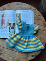 Oud-antiek gebreid jurkje voor een Kathe Kruse pop, Verzamelen, Poppen, Verzenden, Pop