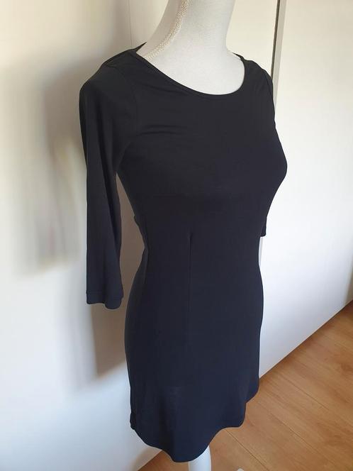 Zwart basic jurkje van King Louie maat S., Kleding | Dames, Jurken, Zo goed als nieuw, Maat 36 (S), Zwart, Boven de knie, Ophalen of Verzenden