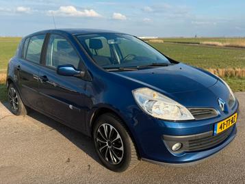 Renault Clio 3 | ruime 5-DRS | zuinige 1.4 16V | ( auto ) beschikbaar voor biedingen