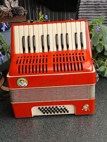 Mooie playback/zelfspelende playback accordeon  beschikbaar voor biedingen