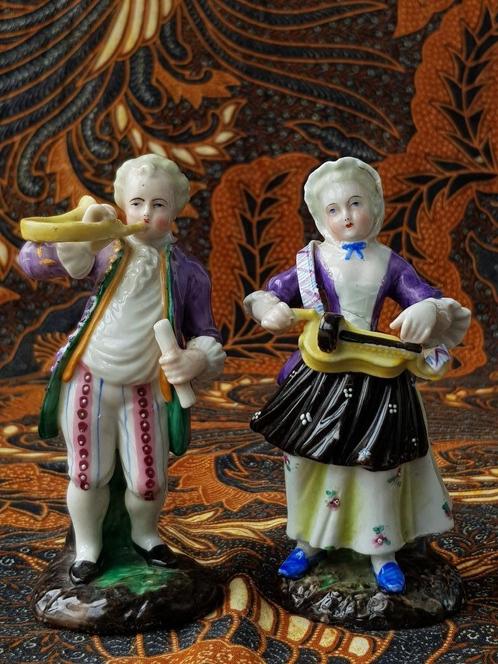 Muzikanten man een vrouw mooi stel antieke Engelse beeldjes., Antiek en Kunst, Antiek | Porselein, Ophalen of Verzenden