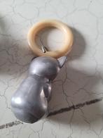 Zeer oude bijtring met verzilverd beertje, Ophalen of Verzenden