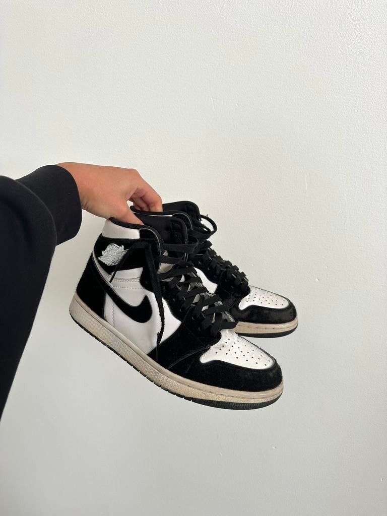 Air Jordan 1 Retro High OG Panda (Reverse Panda), Kleding | Heren, Schoenen, Zwart, Ophalen of Verzenden, Sneakers of Gympen, Gedragen