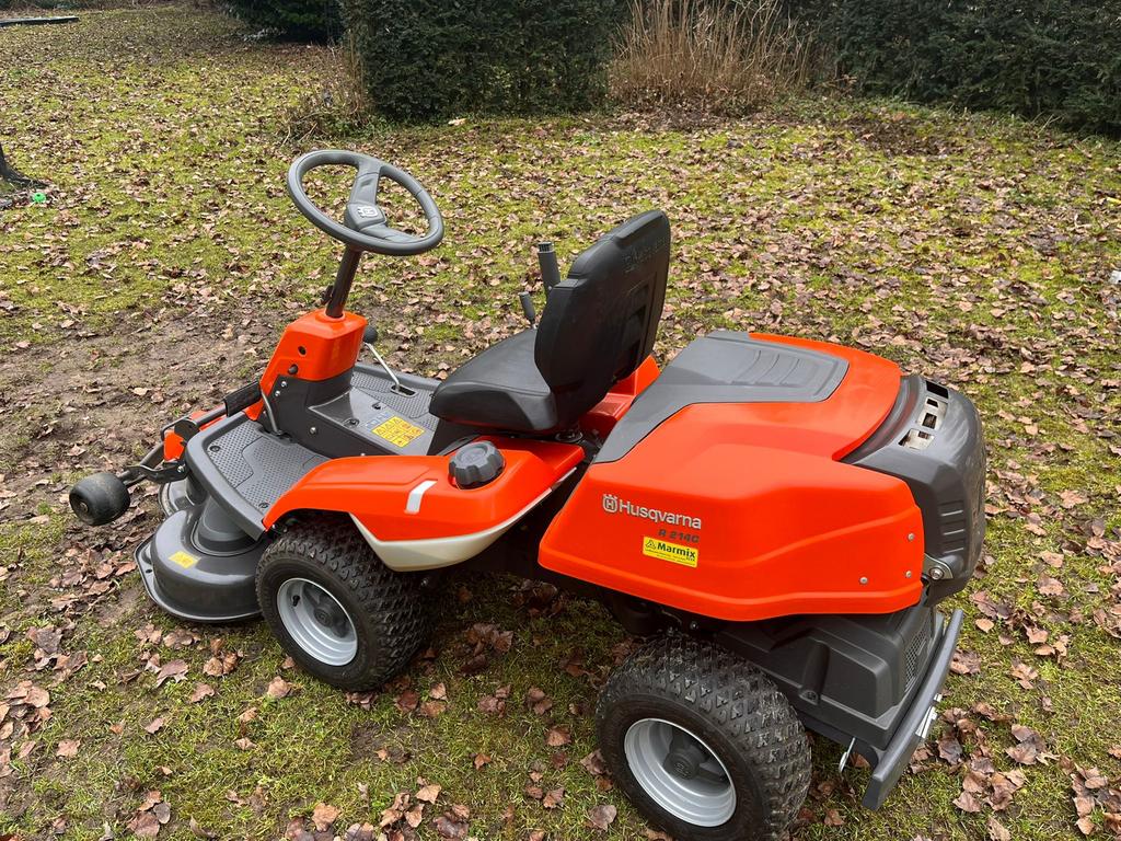 Husqvarna R214C Zitmaaier, Tuin en Terras, Zitmaaiers, Ophalen, Gebruikt, Elektrische starter, 90 tot 120 cm