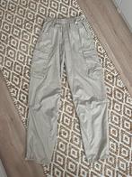 Beige cargo parachute broek, Kleding | Dames, Broeken en Pantalons, Beige, Ophalen of Verzenden, Zo goed als nieuw, Maat 36 (S)