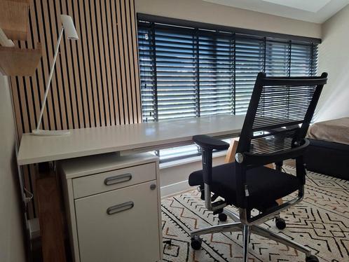 Bureau Dauphin syncro-dynamic, Huis en Inrichting, Complete inboedels, Ophalen