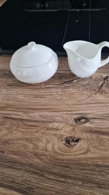 Wedgwood Solar suikerpot en melkkan roomstel beschikbaar voor biedingen