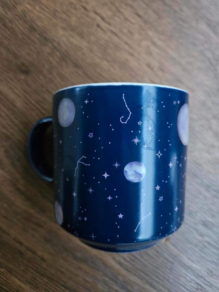 Mok met planeten - 'Love you to the moon', Huis en Inrichting, Keuken | Keukenbenodigdheden, Zo goed als nieuw, Ophalen of Verzenden