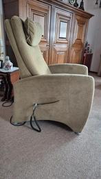 Electrische bedienbare relaxstoel, alcantara  bekleding., Huis en Inrichting, Ophalen, Gebruikt, 50 tot 75 cm