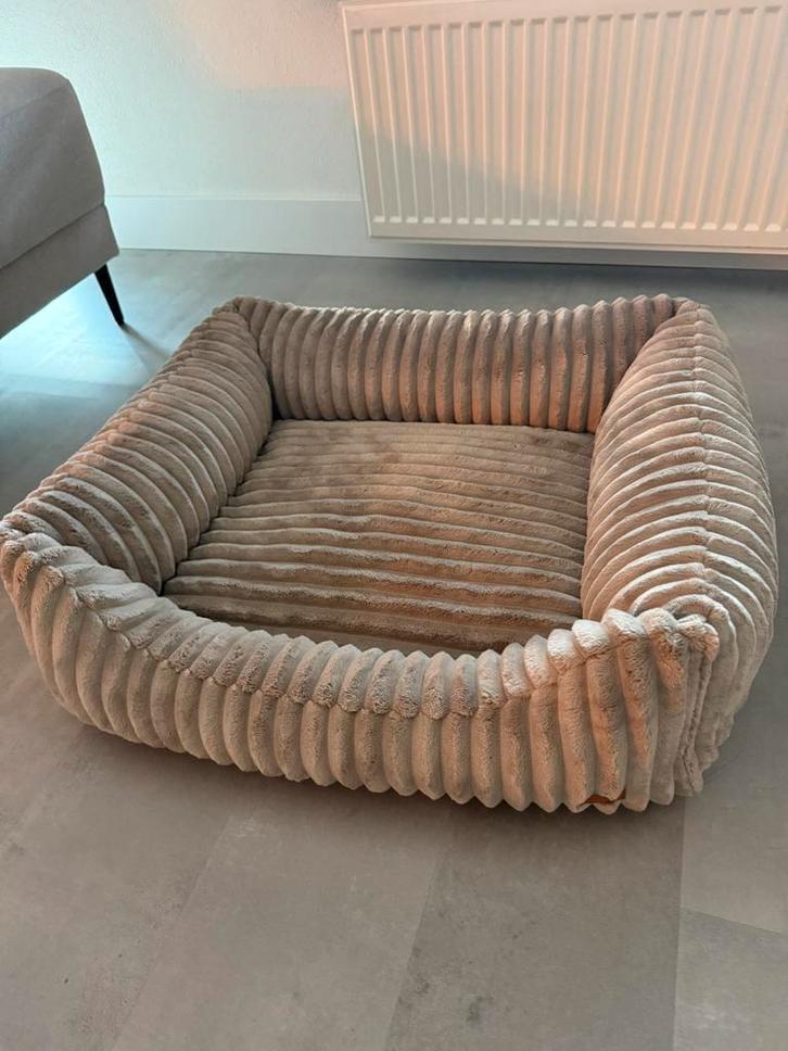 Mooie honden mand pets place, Dieren en Toebehoren, Hondenmanden, Zo goed als nieuw, Ophalen of Verzenden