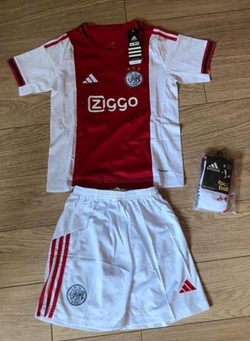Ajax kids tenue 2025-2026 beschikbaar voor biedingen