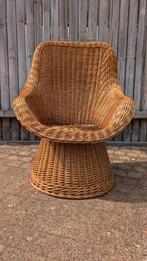 vintage rieten fauteuil retro rotan stoel pauwenstoel, Ophalen, Gebruikt, Minder dan 75 cm, Riet of Rotan