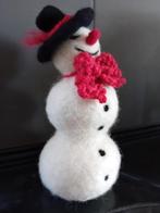 Genaaldvilt sneeuwpopje nr 1 . Naaldvilten, wol., Ophalen of Verzenden, Nieuw, Figuurtje(s), Wolvilt