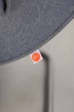 Luxe grijze fauteuil Howard Jess metaal rvs met grijze stof, Ophalen, Zo goed als nieuw, Metaal, 50 tot 75 cm