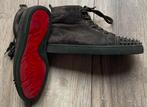Christian Louboutin Spikes Flat Veau Velours maat 42, Christian Louboutin, Zwart, Ophalen of Verzenden, Sneakers of Gympen