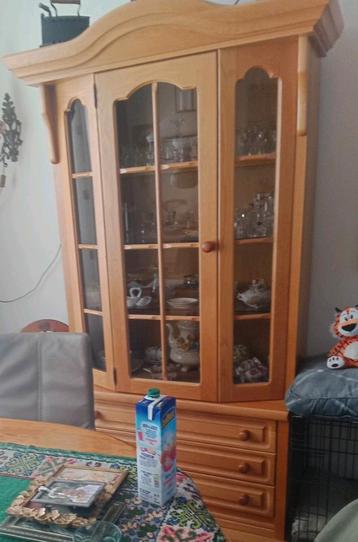 Hele mooie meubel set te koop (eikenhout) beschikbaar voor biedingen