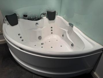 Luxe Oceana hoekbad/ bubbelbad beschikbaar voor biedingen
