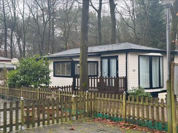 Mooie goed onderhouden chalet kunstof met uitbouw beschikbaar voor biedingen