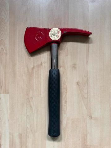 NIEUW: Adler Brandweer/kampeerbijl - bevrijdingsbijl. beschikbaar voor biedingen