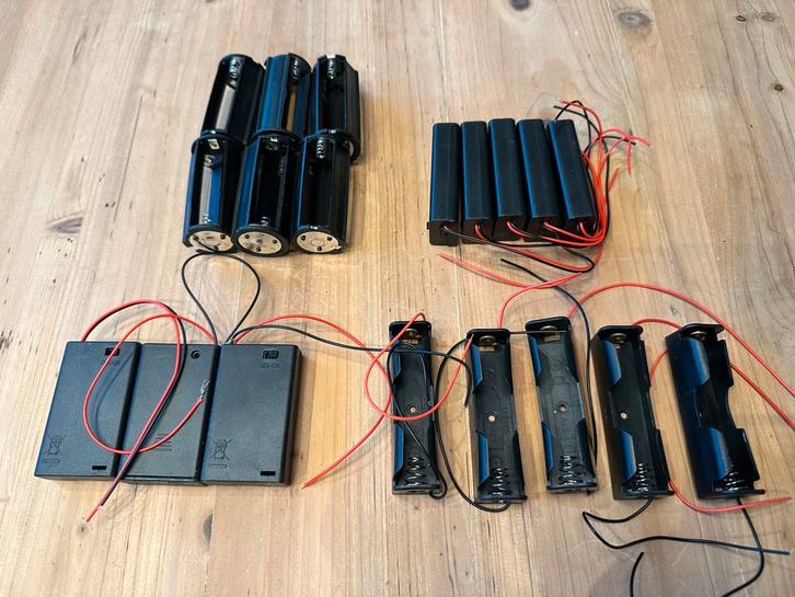 Batterij houders, 19 stuks, Nieuw, Hobby en Vrije tijd, Elektronica-componenten, Nieuw, Ophalen of Verzenden