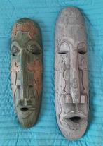2 houten maskers., Antiek en Kunst, Kunst | Beelden en Houtsnijwerken, Ophalen of Verzenden