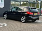 BMW 2-serie Active Tourer 220i High Executive/2de EIG/LEDER/, 1998 cc, 730 kg, Euro 6, Zwart