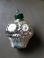 Oude bloemen mandje kerstbal, Ophalen of Verzenden, Zo goed als nieuw