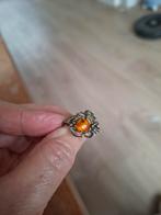 Vintage zilveren ring met amber, Gebruikt, Overige kleuren, Ophalen of Verzenden, 17 tot 18