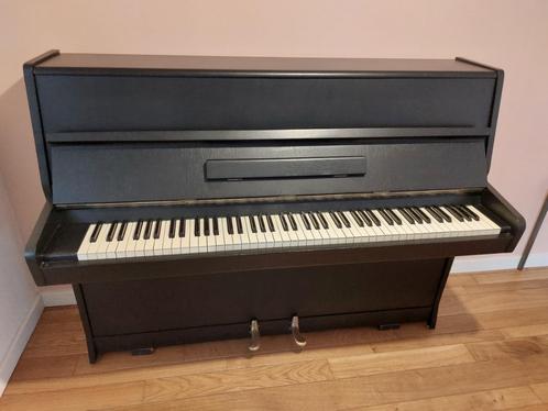 Zwarte Rösler 109H piano warme klank gestemd transport, Muziek en Instrumenten, Piano's, Gebruikt, Piano, Zwart, Ophalen of Verzenden