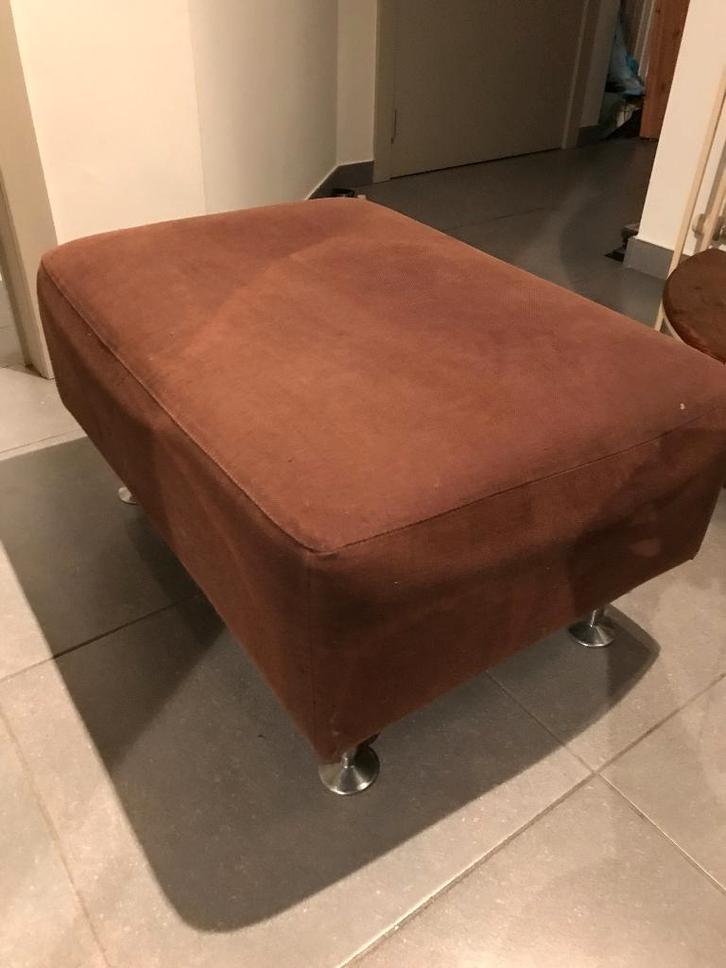Poef Bruin 71L 52B 38H    µ9z, Huis en Inrichting, Banken | Voetenbanken en Poefen, Minder dan 50 cm, Rond, Ophalen of Verzenden