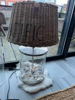 Riviera maison tafel lamp met rattan kap, Minder dan 50 cm, Ophalen of Verzenden, Zo goed als nieuw