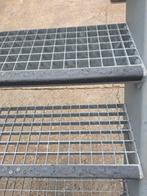 Stalen trap met bordes hoog 4.0mtr nob143, Ophalen, Zo goed als nieuw, 2 tot 4 meter