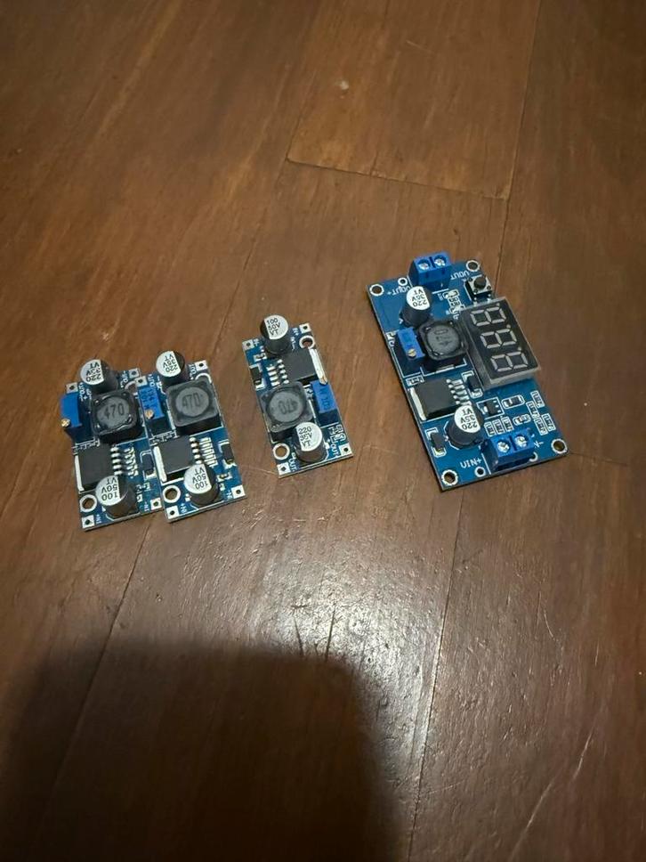 Step Down Converters - DC-DC Spanningsregelaars, Hobby en Vrije tijd, Elektronica-componenten, Verzenden