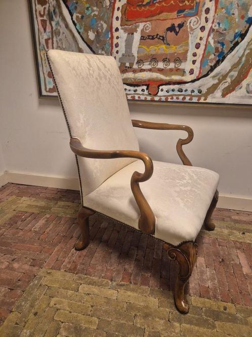 George I Style Armstoel Walnoten Hout, Antiek en Kunst, Antiek | Meubels | Stoelen en Banken, Ophalen