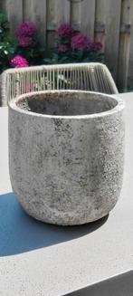 Een sierpot van aardewerk van het merk PTMD., Ophalen, Rond, Binnen, Zo goed als nieuw