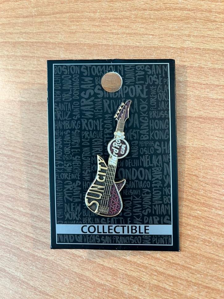 SUN CITY South Africa Hard Rock Cafe Pin sculpted city GTR, Verzamelen, Speldjes, Pins en Buttons, Nieuw, Speldje of Pin, Merk